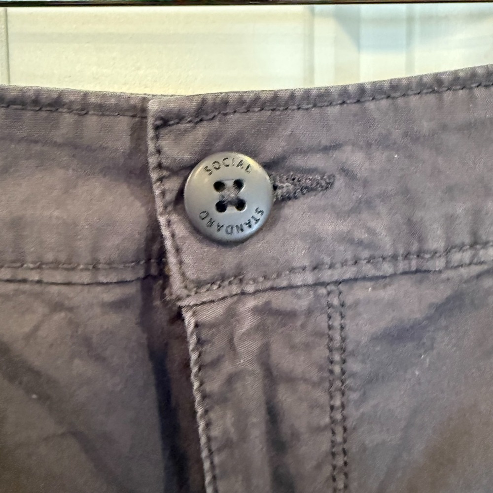 Social Standard by Sanctuary Gray Roll Cuff Shorts Women's XL Stretch Casual - Picture 5 of 6